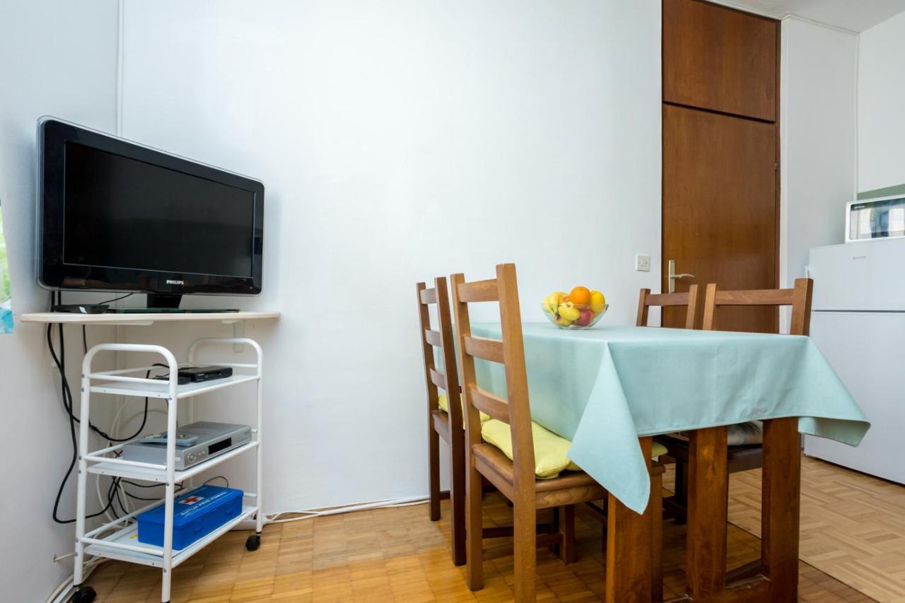 Apartment Jakovac By El-Pi Tours Njivice Kültér fotó