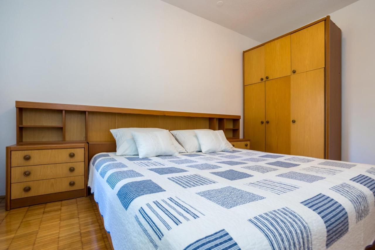 Apartment Jakovac By El-Pi Tours Njivice Kültér fotó