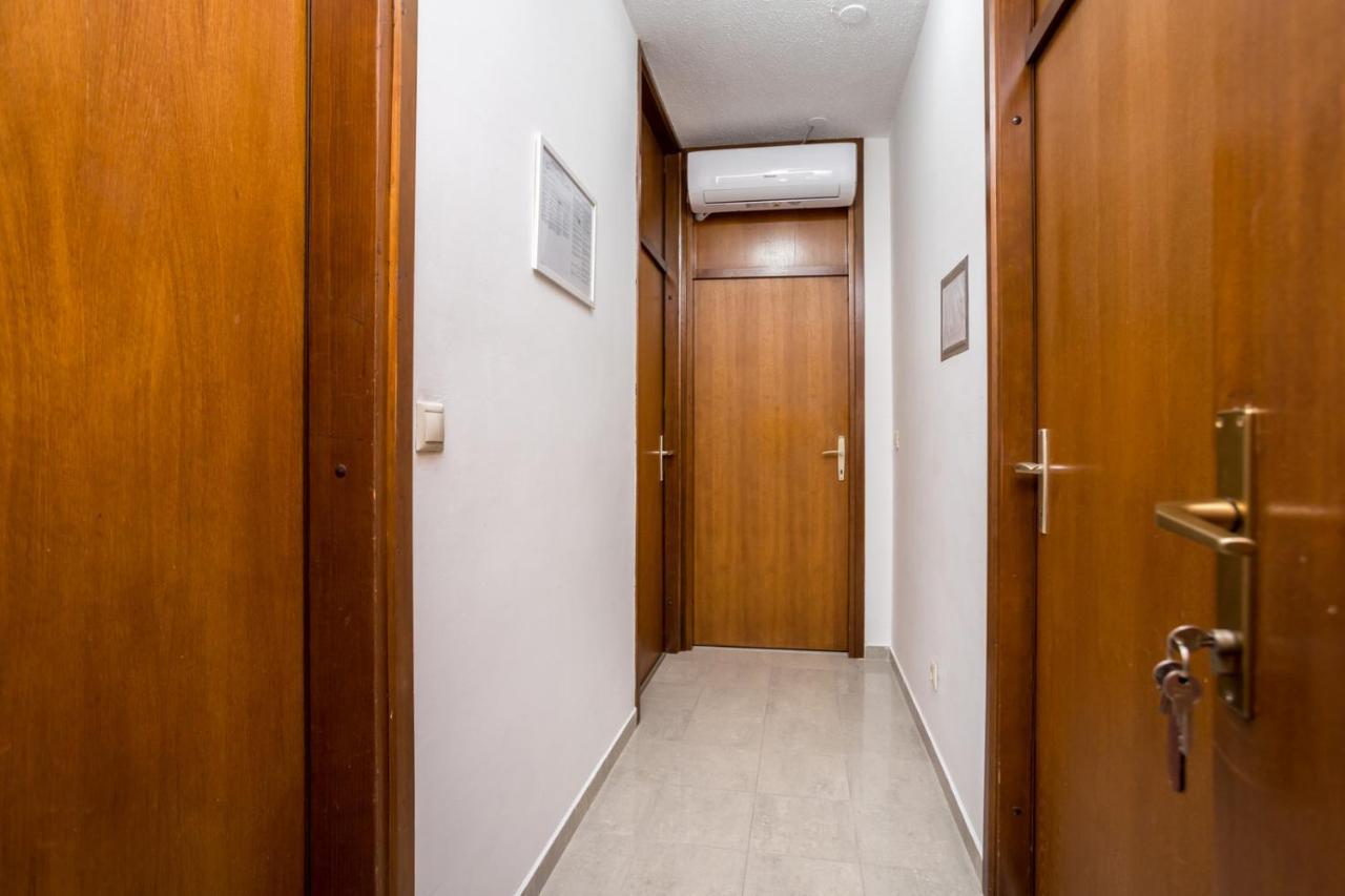 Apartment Jakovac By El-Pi Tours Njivice Kültér fotó