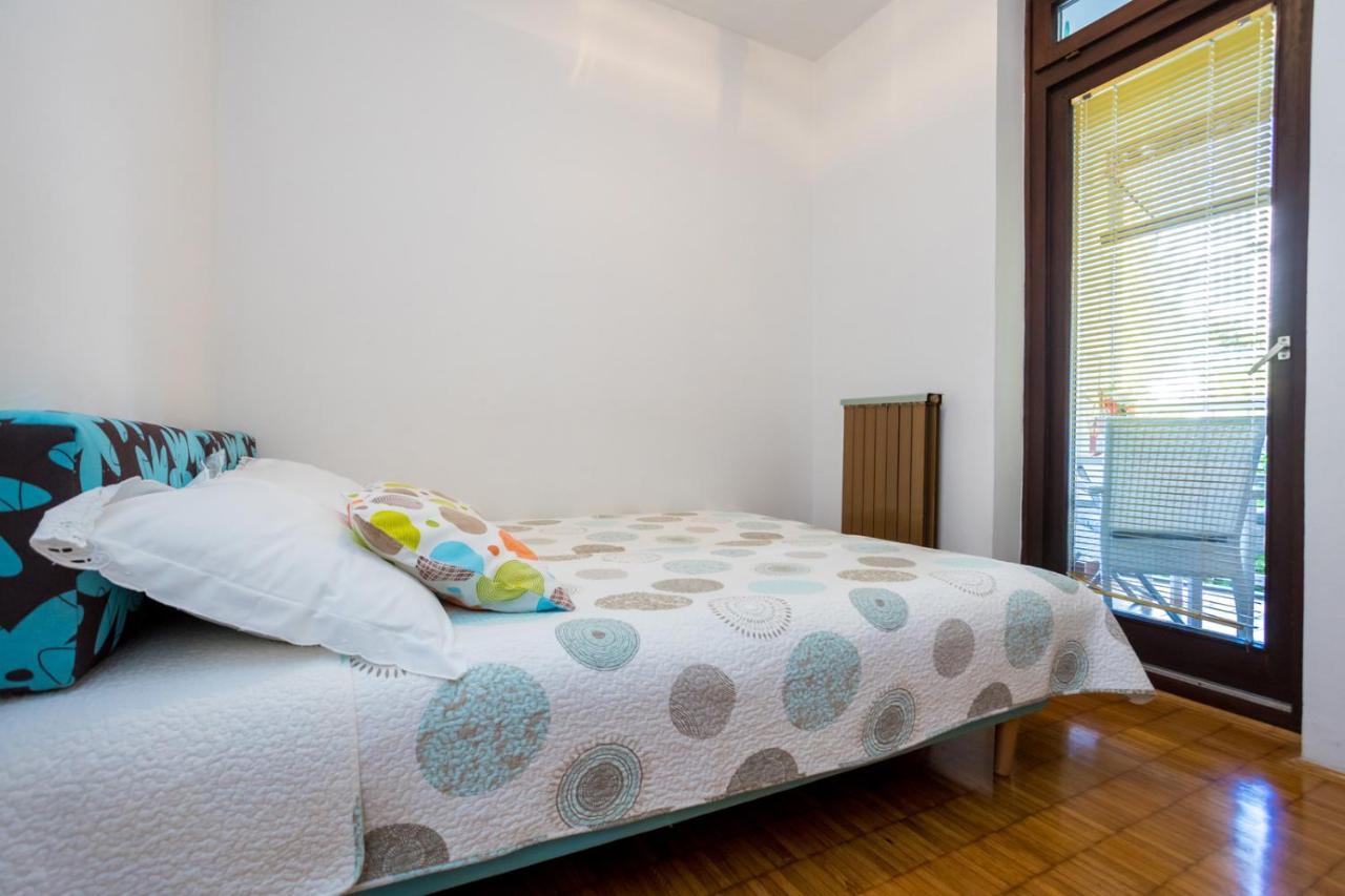 Apartment Jakovac By El-Pi Tours Njivice Kültér fotó
